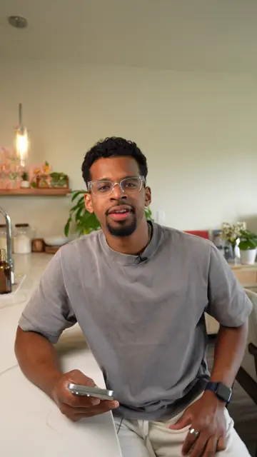 Hook 10: I don't scroll TikTok while I'm waiting anymore. I make money instead.